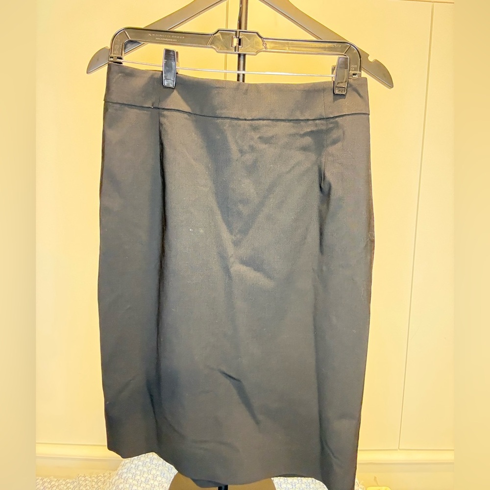 Theory black pencil skirt size 6